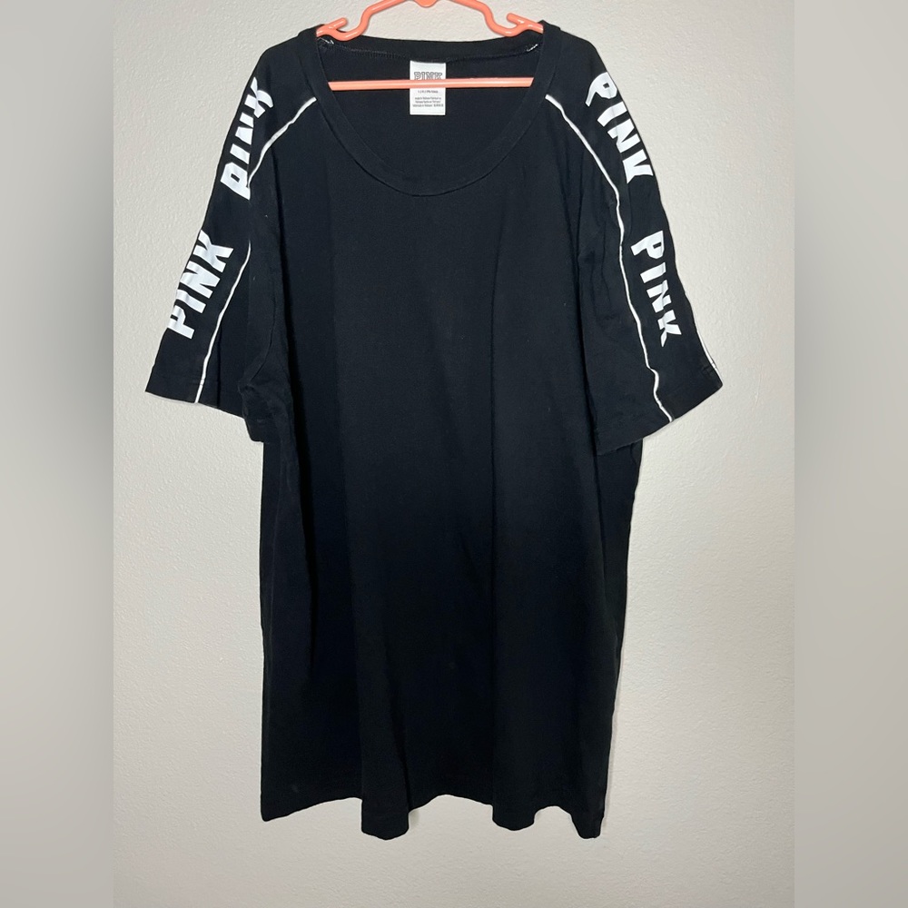 Victoria Secret PINK- Black T-shirt size Large
